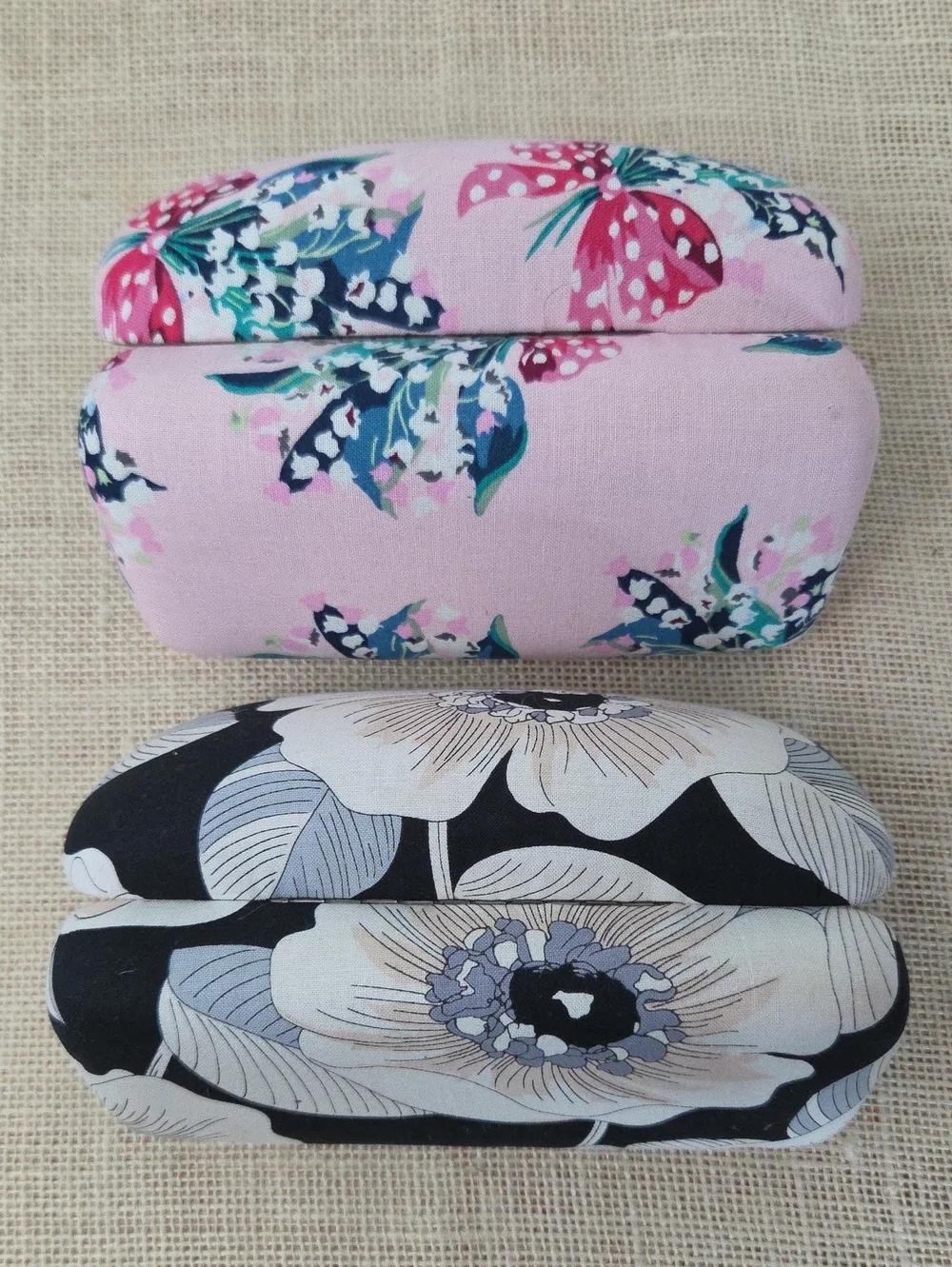 Set Of 2 Vera Bradley Floral Fabric Print Hardshell Sunglasses Cases